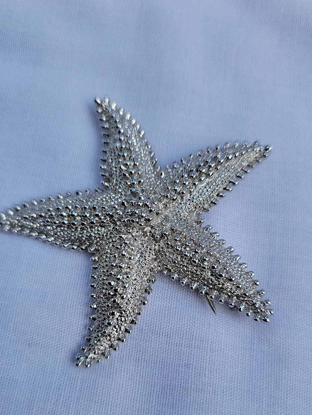 Vintage Monet - Silver Tone Textured Starfish Brooch - Sparkling Sea Star
